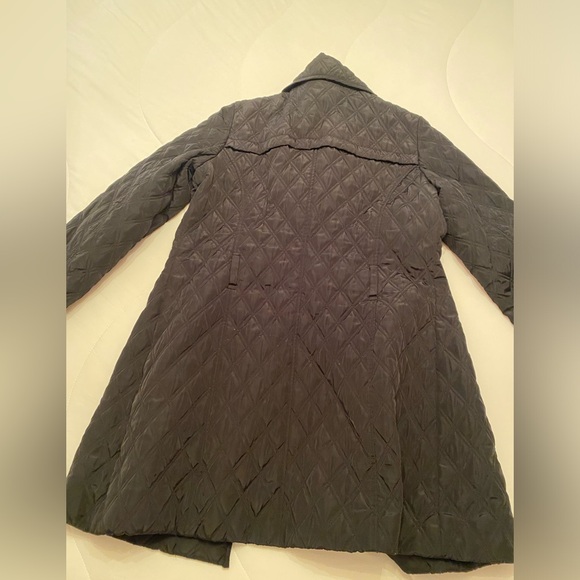 Medium Michael Kors black jacket with removable hood. Belt is not included - Picture 3 of 4